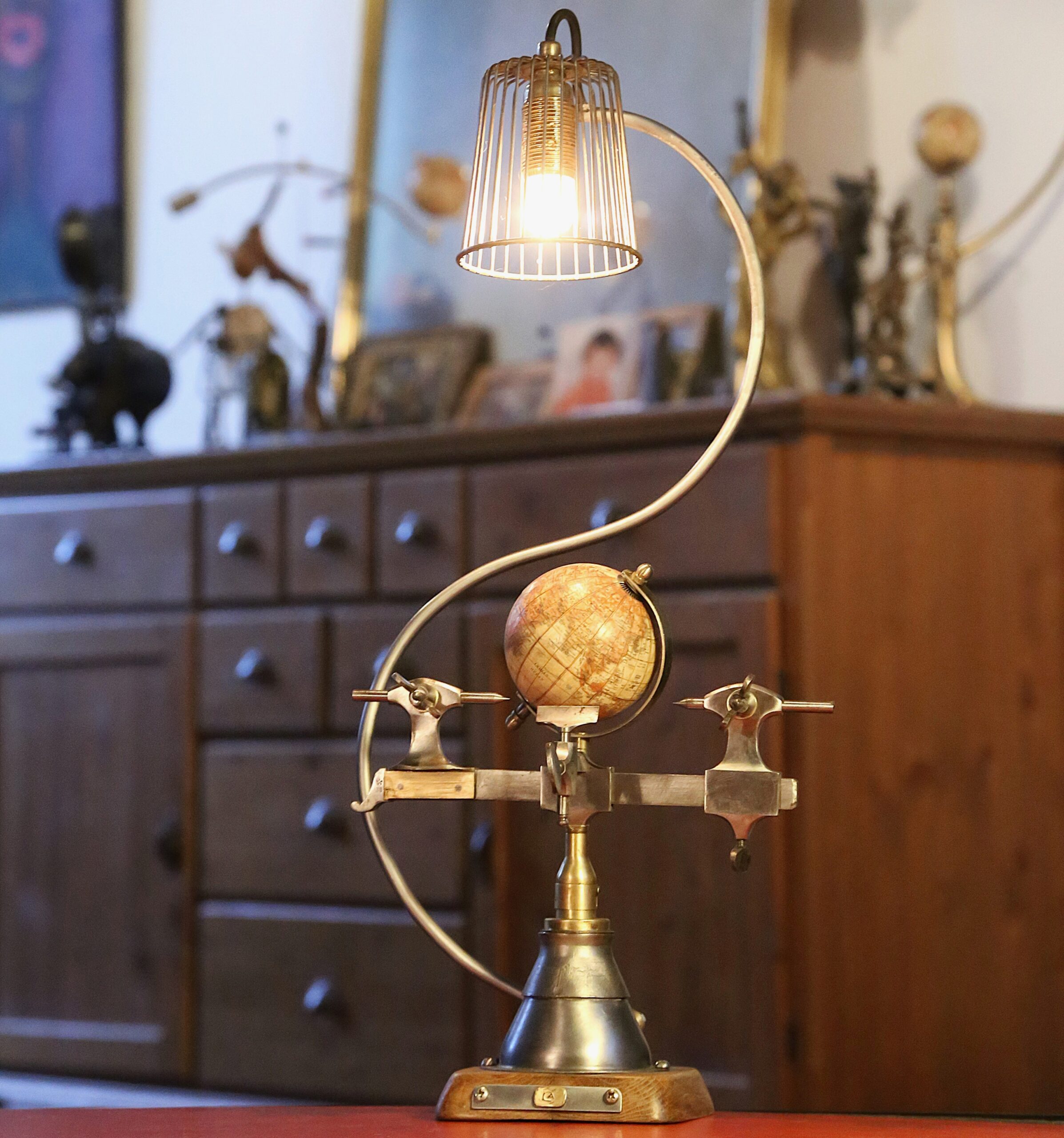 Création artisanale unique lampe tour d'horloger – Image 9