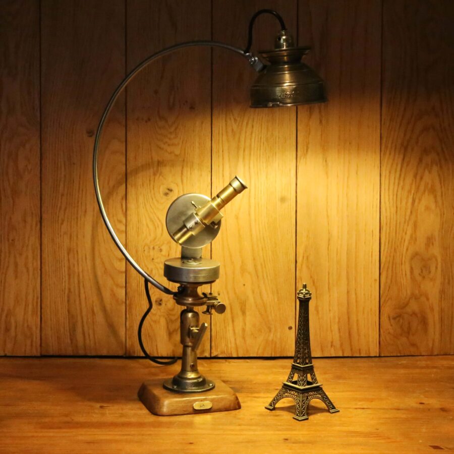 Création lampe de métier instrument de collection esprit Jules Verne
