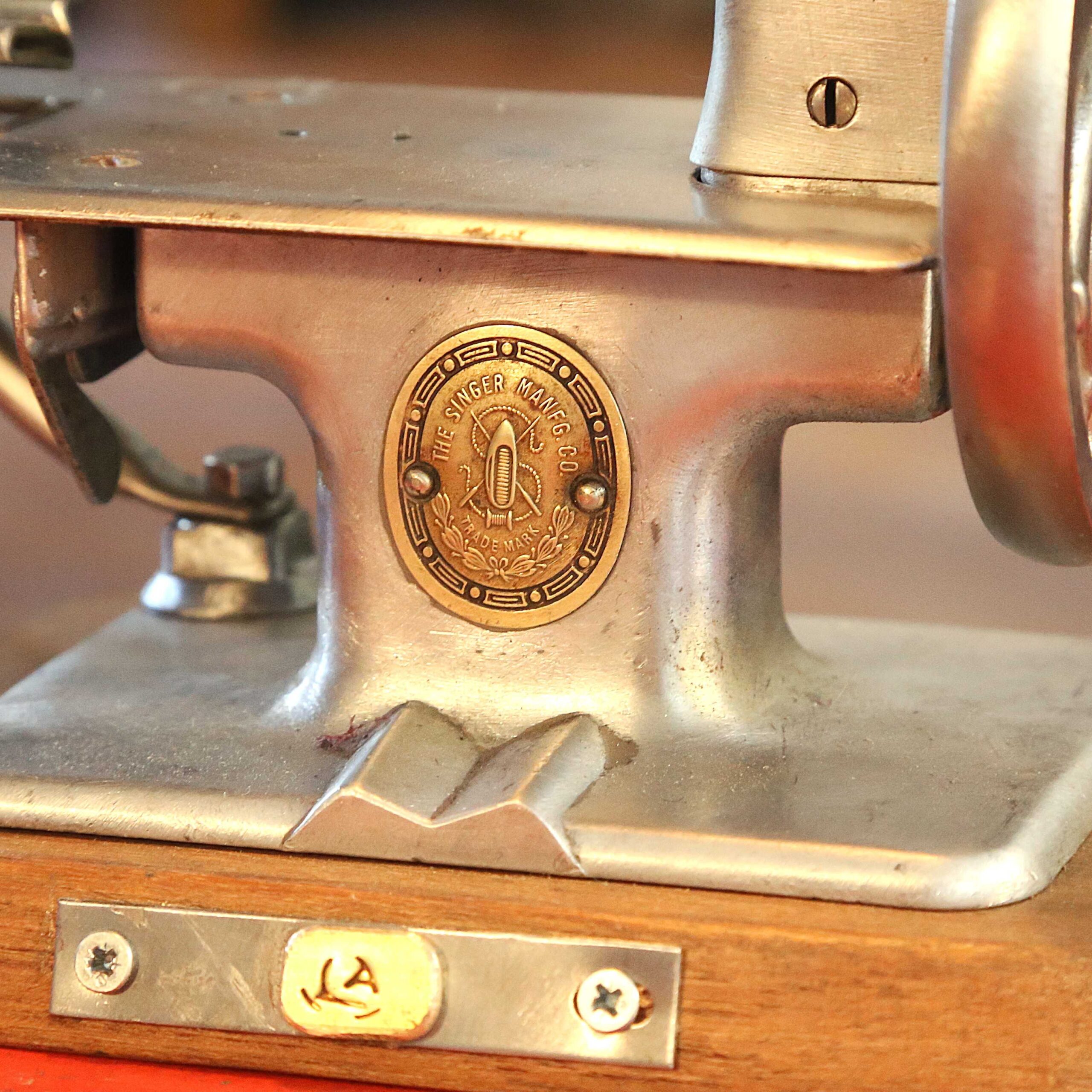 Création lampe machine à coudre Singer antiquité – Image 5