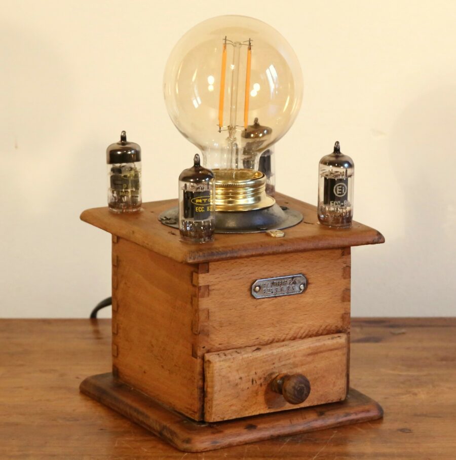 Lampe moulin à café vintage, création unique récup.