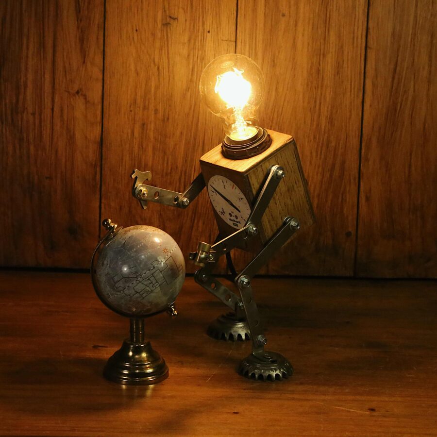 Création lampe robot articulé en métal et bois