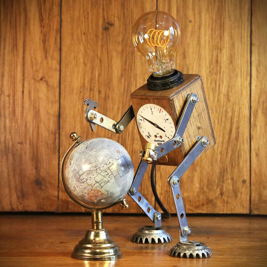 Création lampe robot articulé en métal et bois