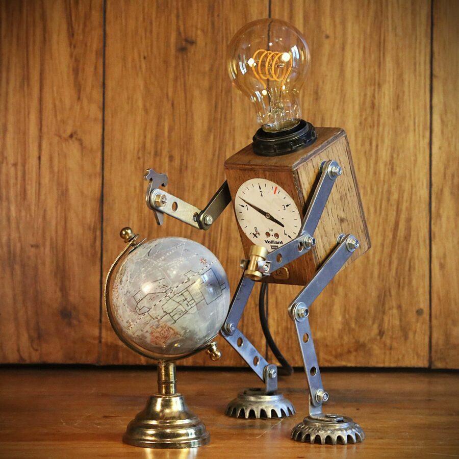 Création lampe robot articulé en métal et bois