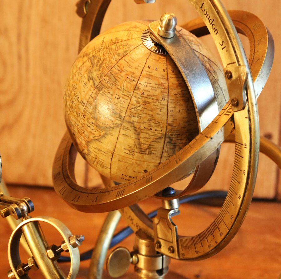Création lampe unique Steampunk astronomie – Image 11
