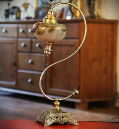 Luminaire Art Nouveau lampe à pétrole