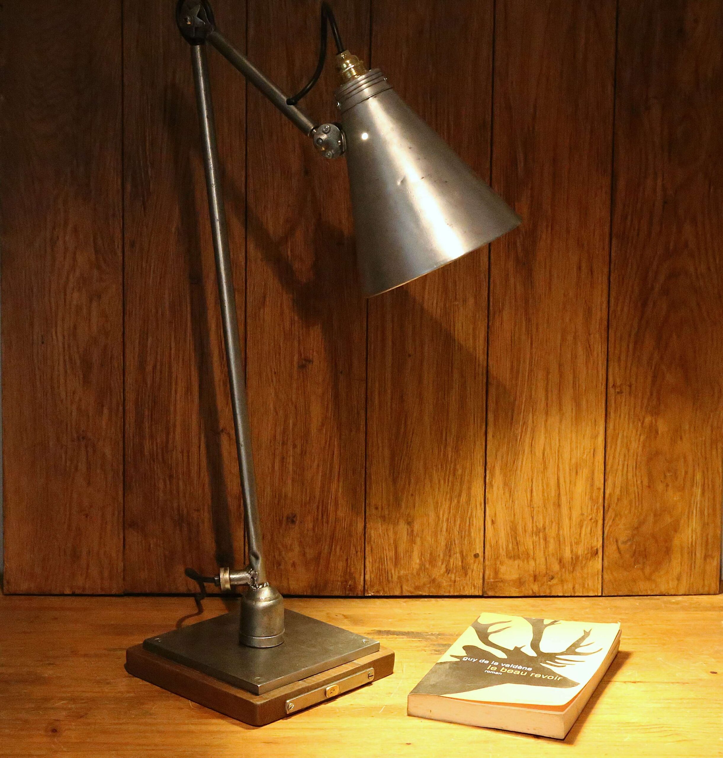 Grande lampe de bureau métal articulée atelier industriel