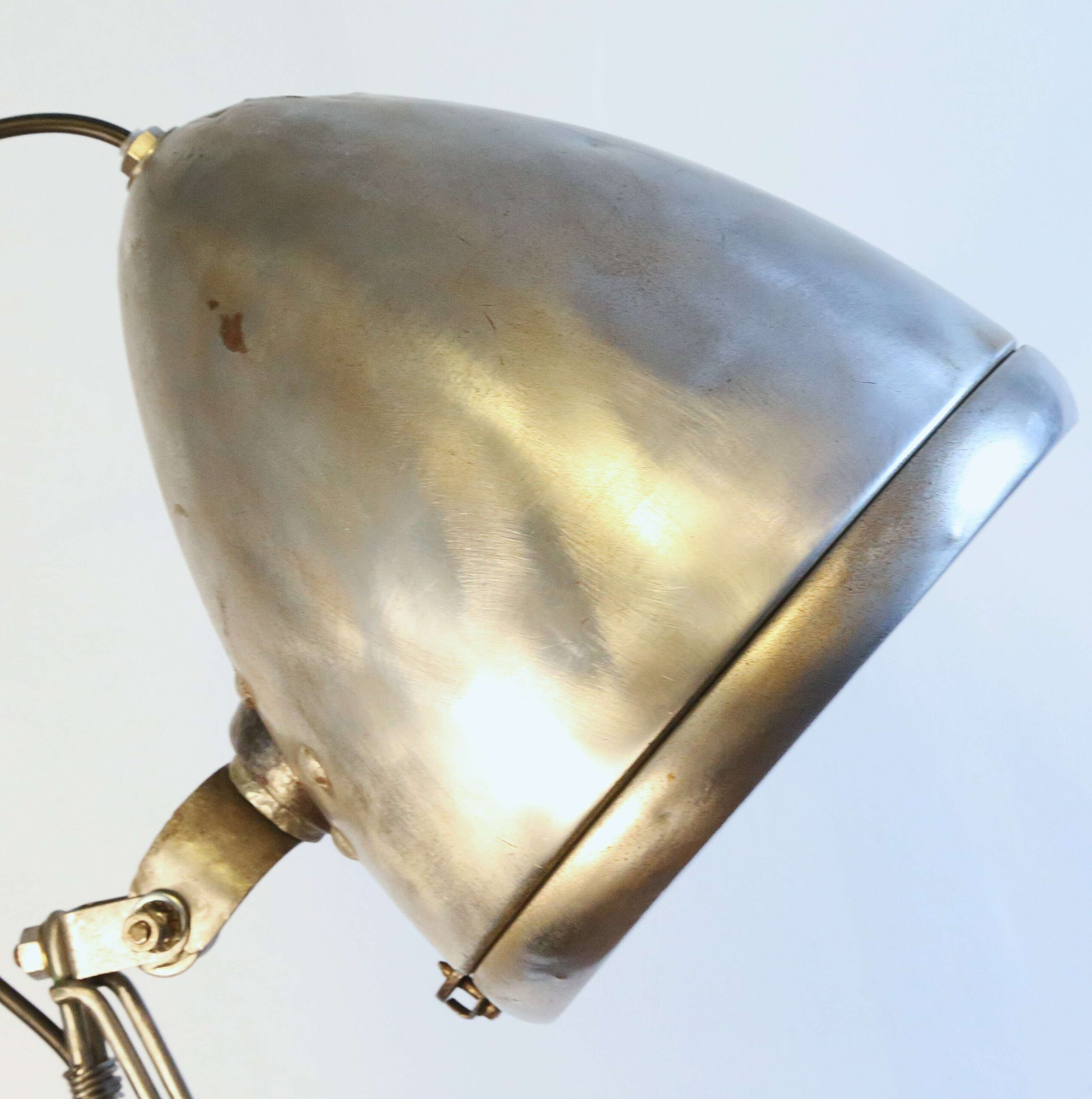 Grande lampe de bureau phare de véhicule rétro – Image 9
