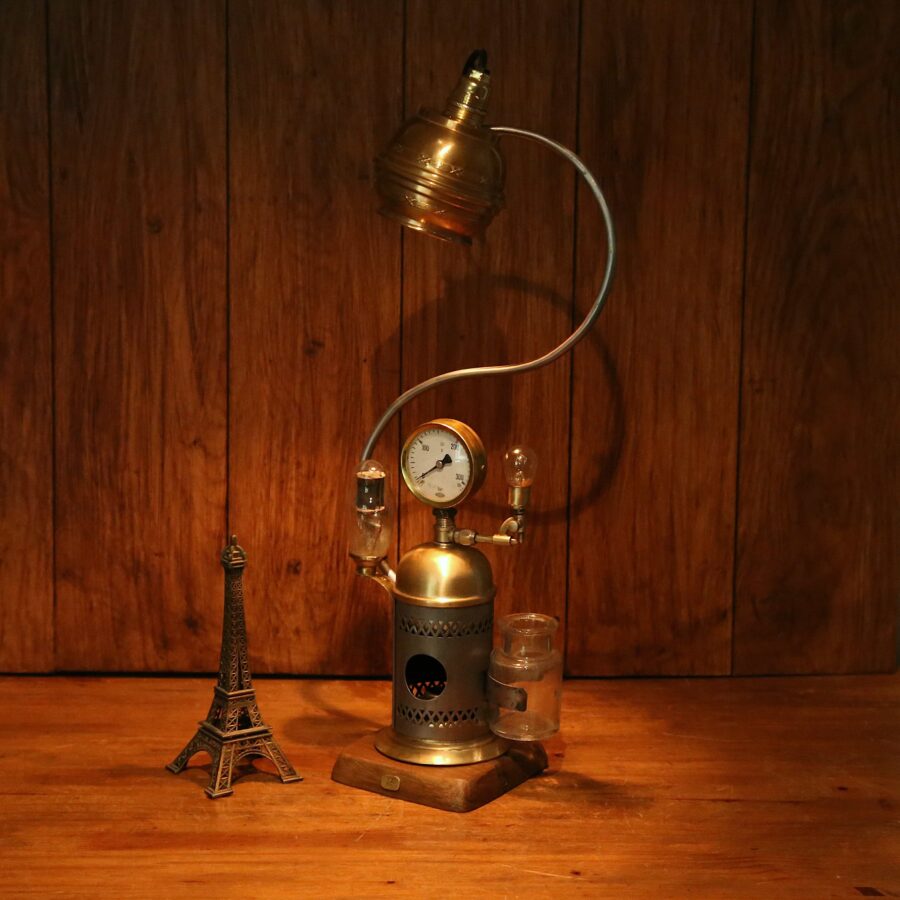 Lampe à poser ancien vaporisateur médical