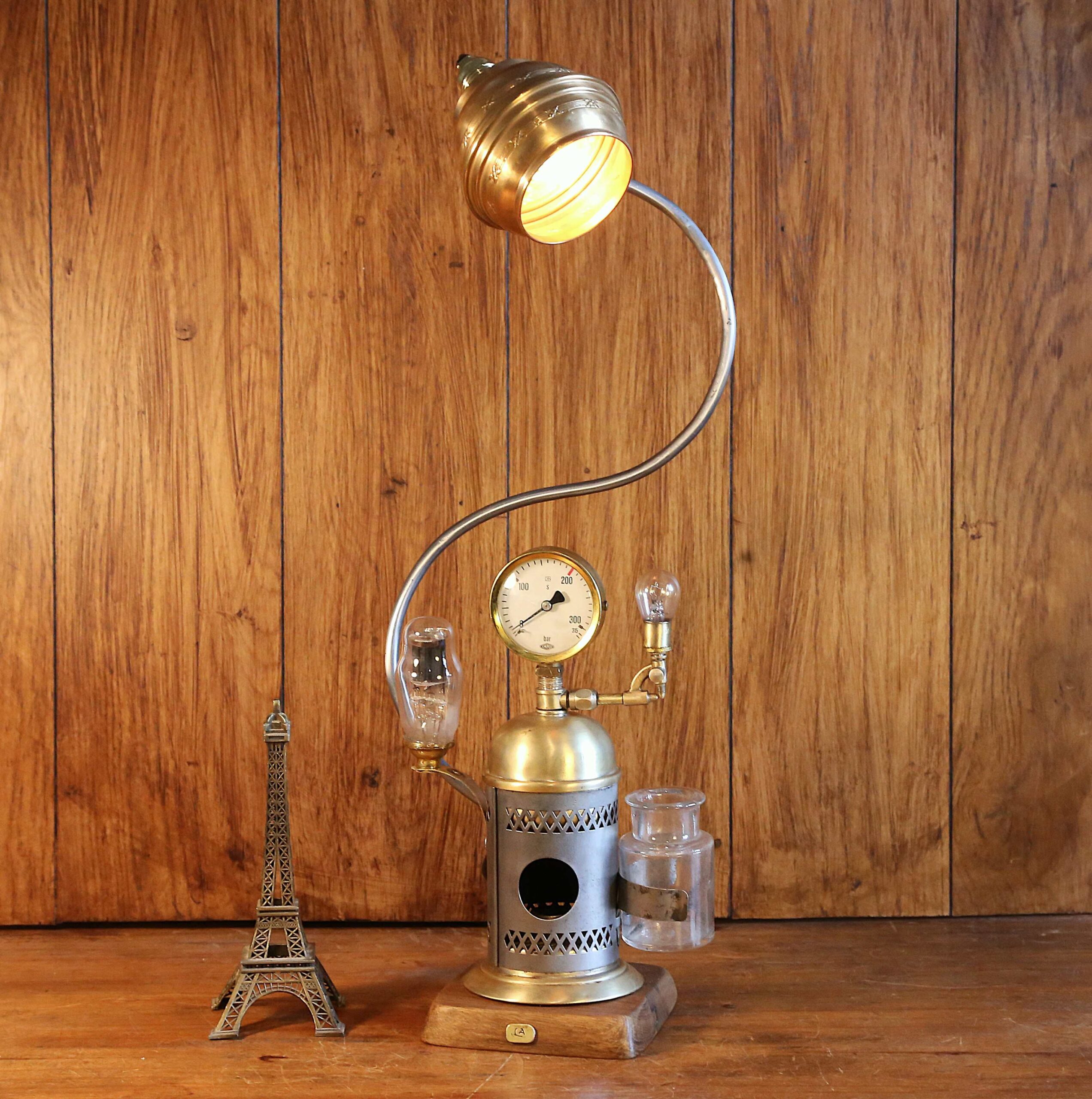 Lampe à poser ancien vaporisateur médical – Image 10