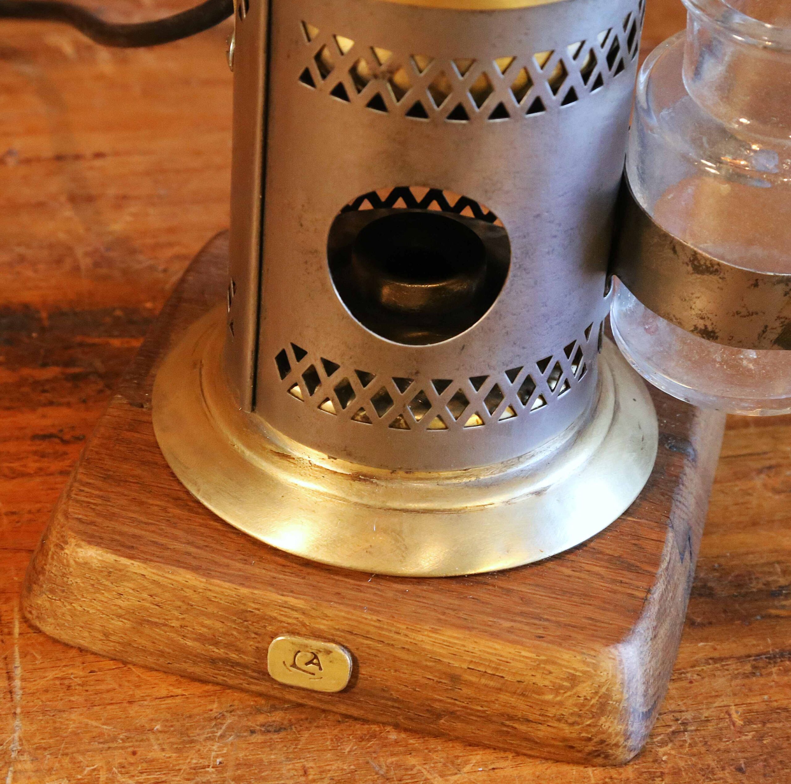 Lampe à poser ancien vaporisateur médical – Image 9