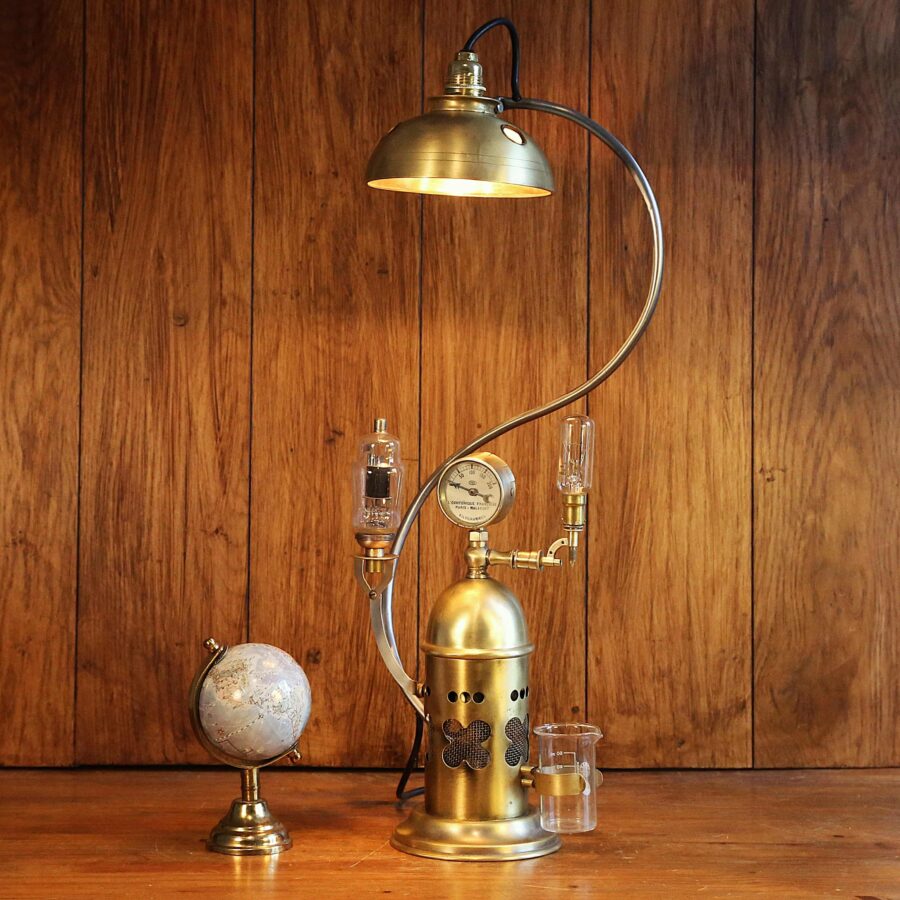 Lampe à poser ancien vaporisateur médical