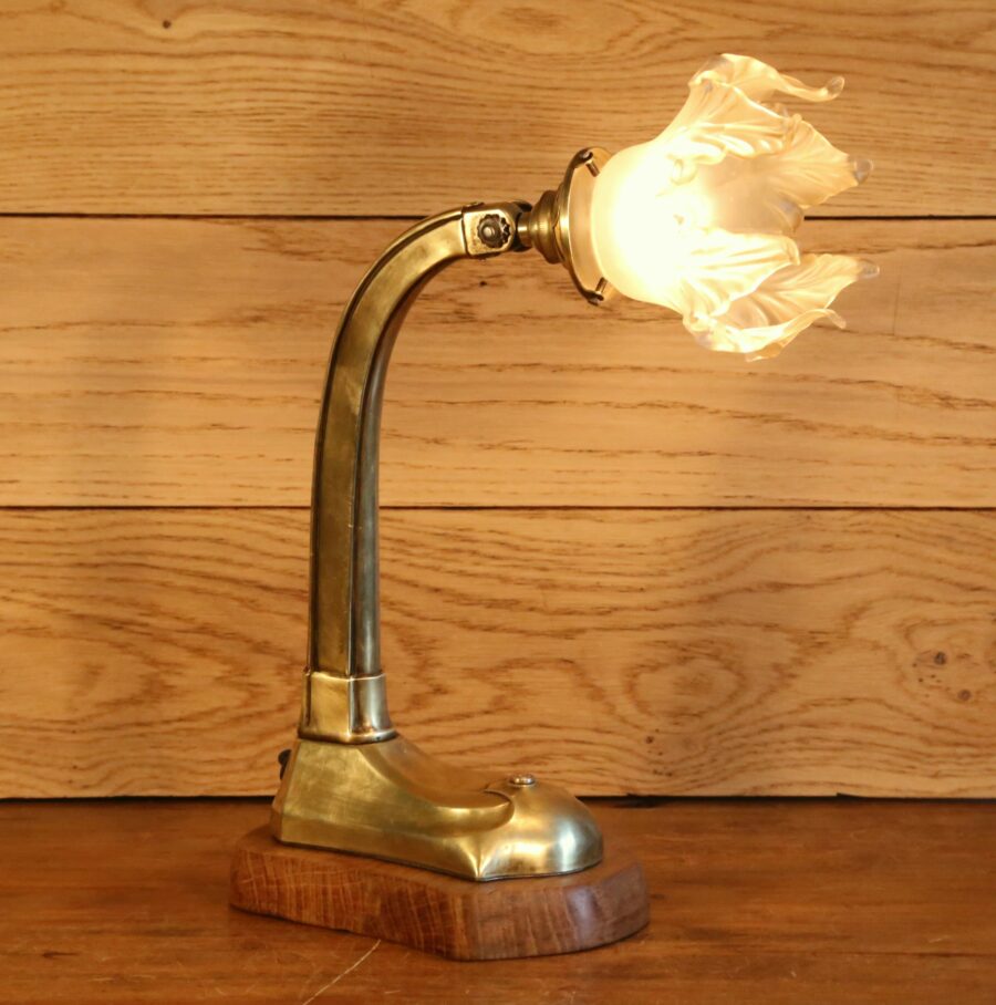 Lampe à poser Art Déco laiton création unique style Art Nouveau