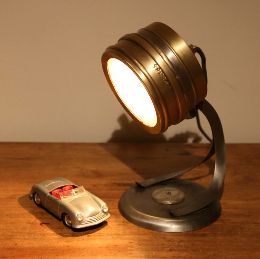 Lampe à poser artisanale en laiton – Image 2