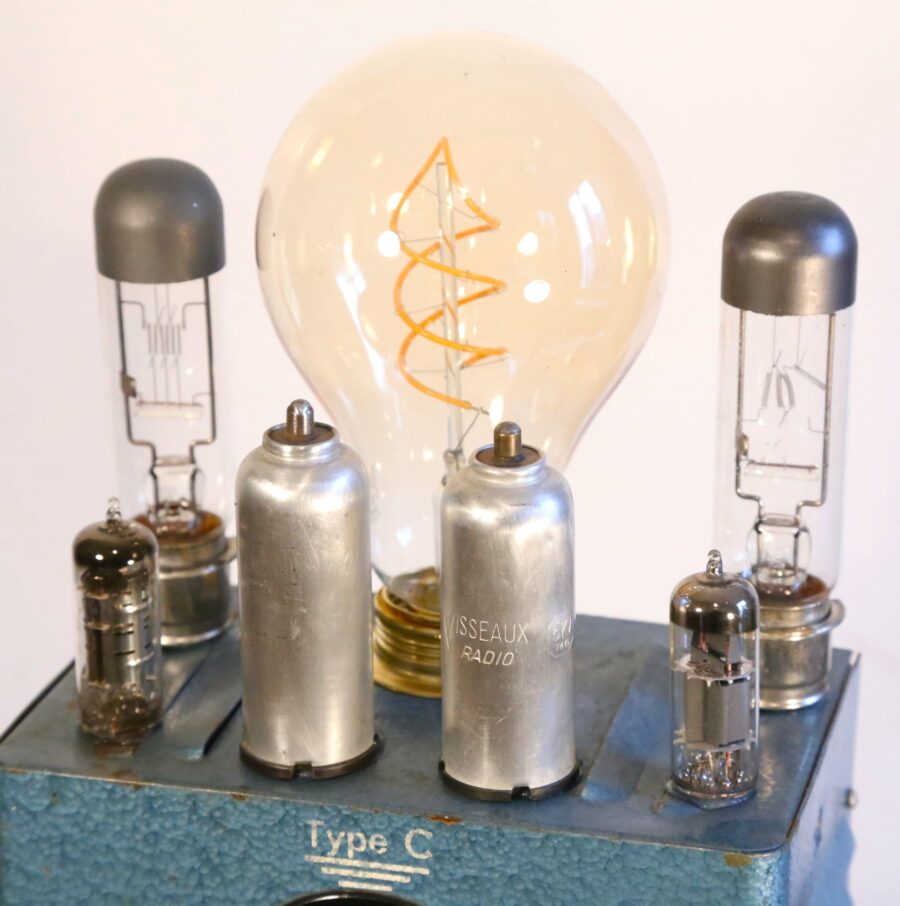Lampe à poser Steampunk chargeur vintage – Image 3