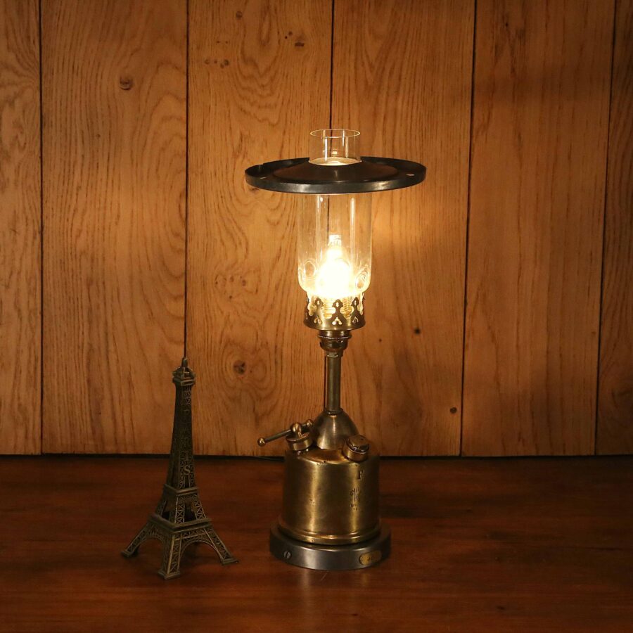 Lampe à poser unique esprit brocante