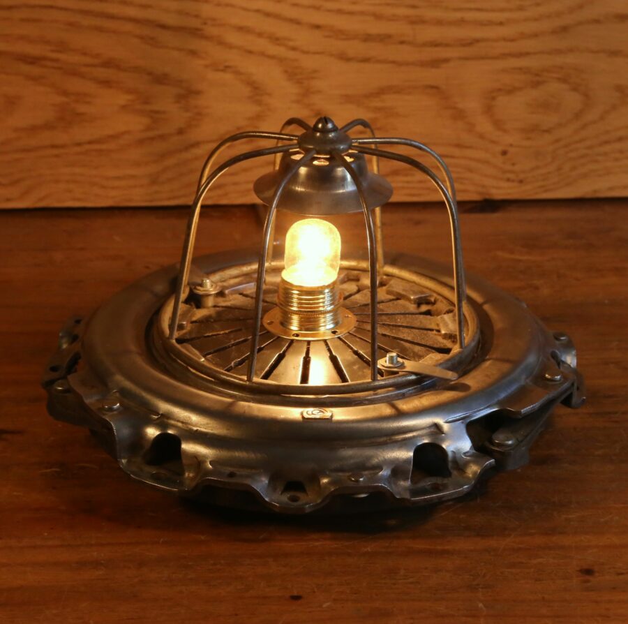 Lampe applique unique récup métal – Image 4