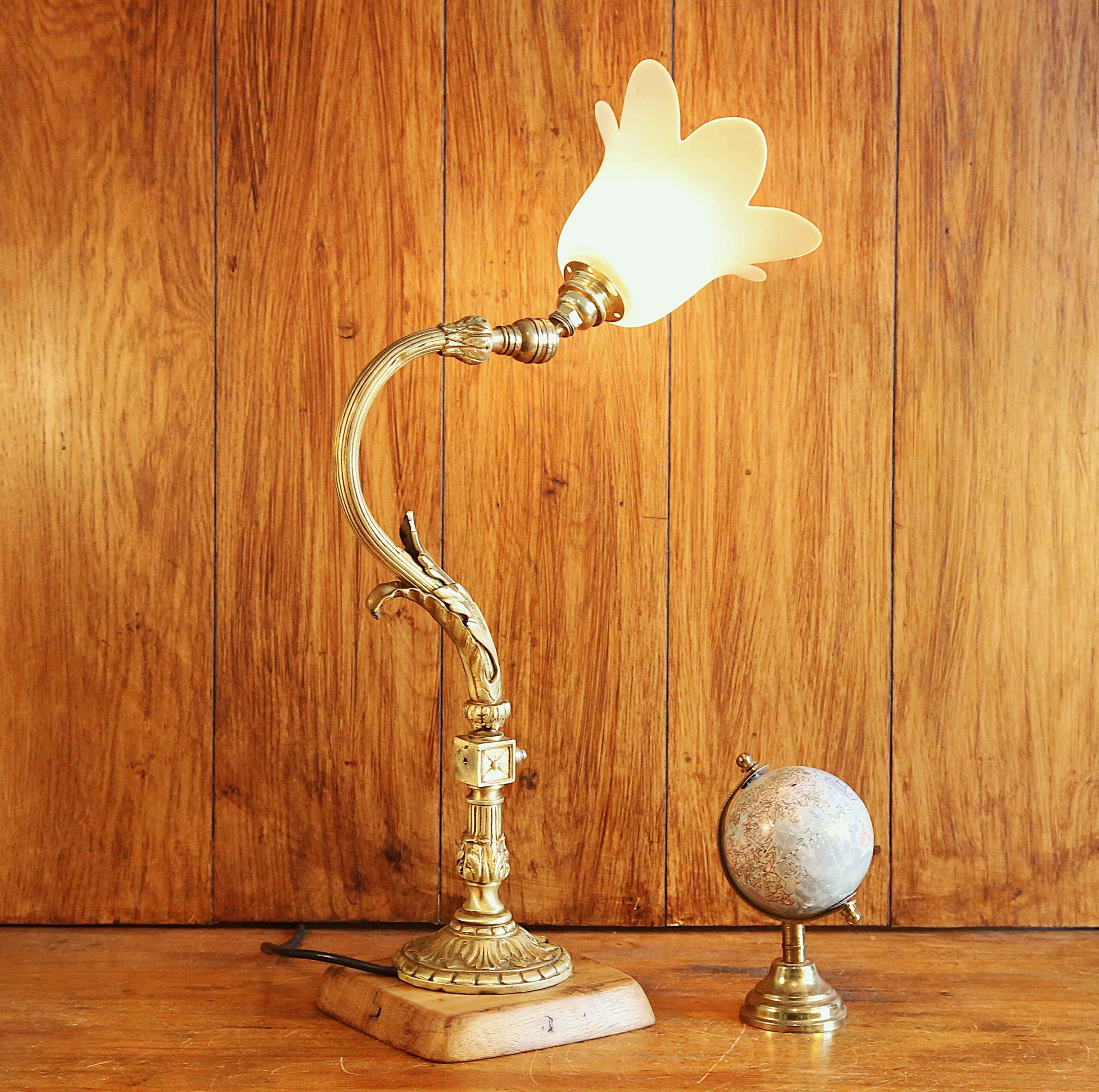 Lampe Art Déco laiton tulipe fleur – Image 4