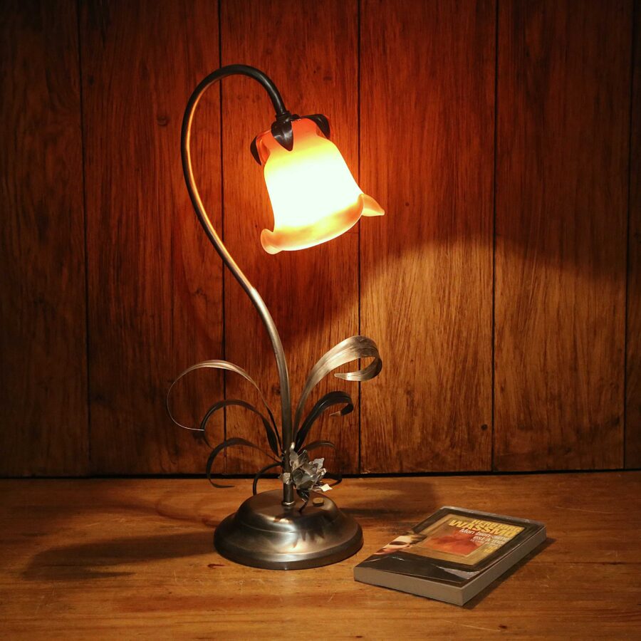 Lampe artisanale Art Déco fleur métal et pâte de verre