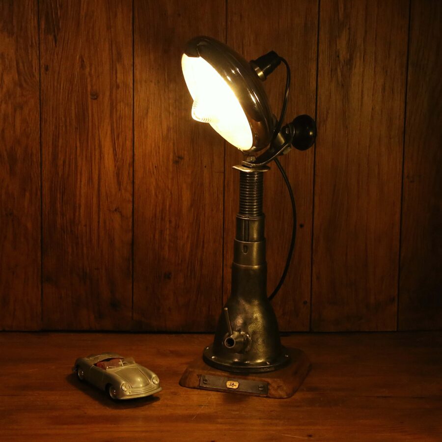 Lampe artisanale articulée phare auto rétro vintage
