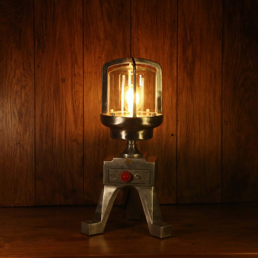 Lampe artisanale métal style industriel applique atelier