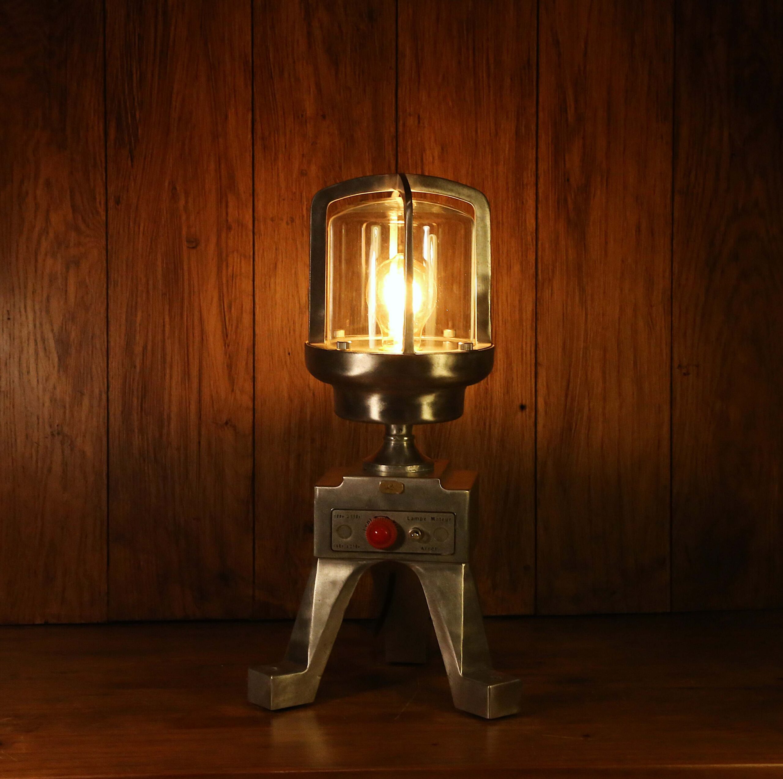 Lampe artisanale métal style industriel applique atelier