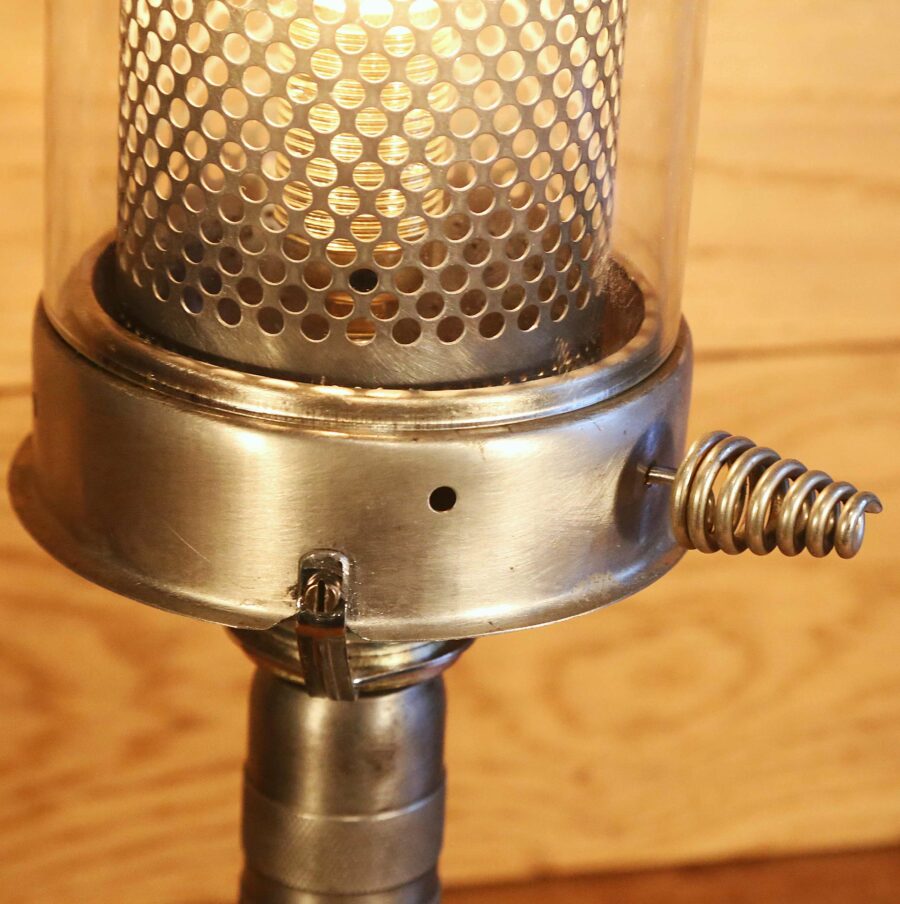 Lampe artisanale récup chauffage métal – Image 4