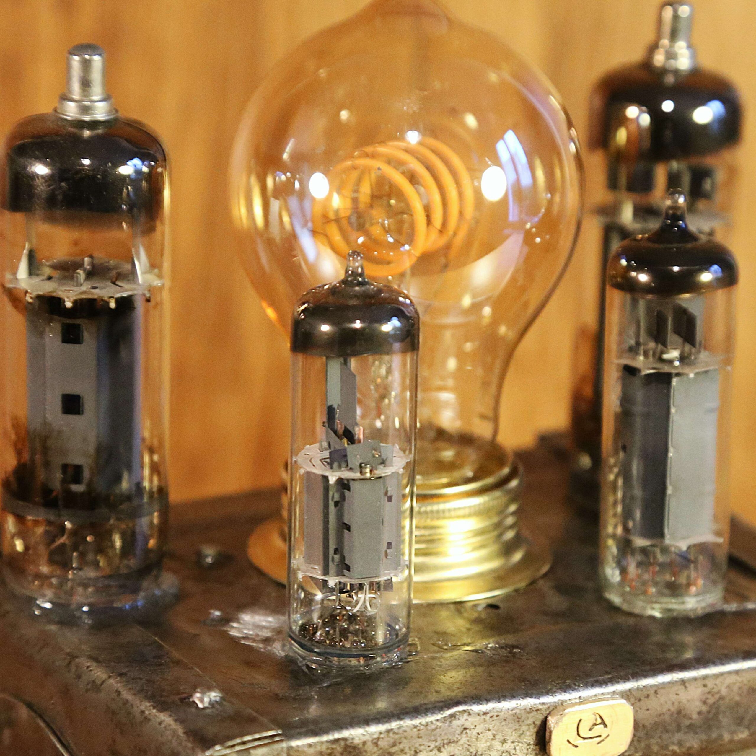 Lampe création artisanale Steampunk métal et verre – Image 5