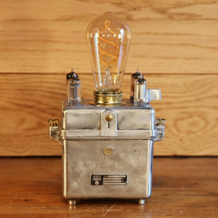 Lampe création artisanale vintage en métal – Image 3