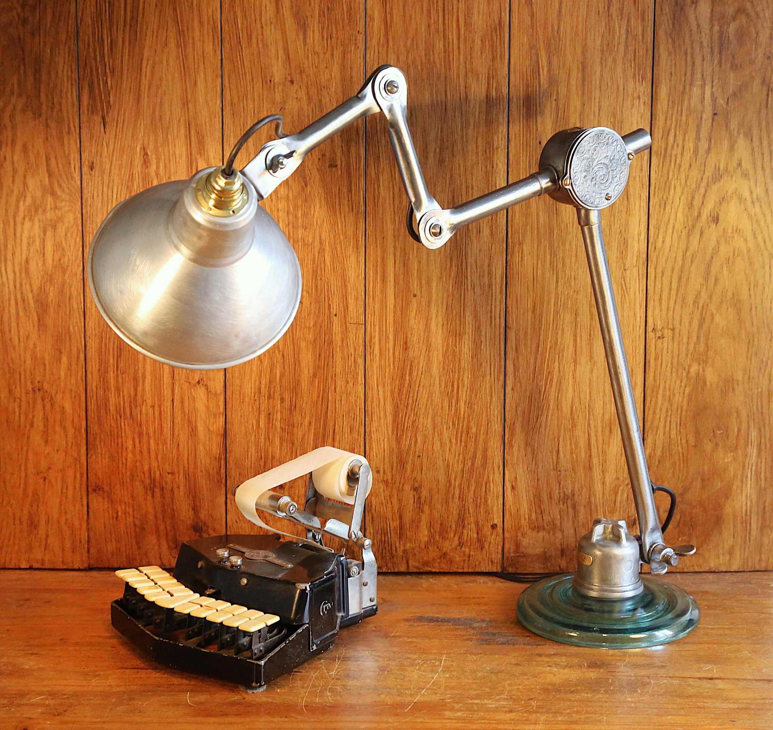 Lampe de bureau articulée style industriel