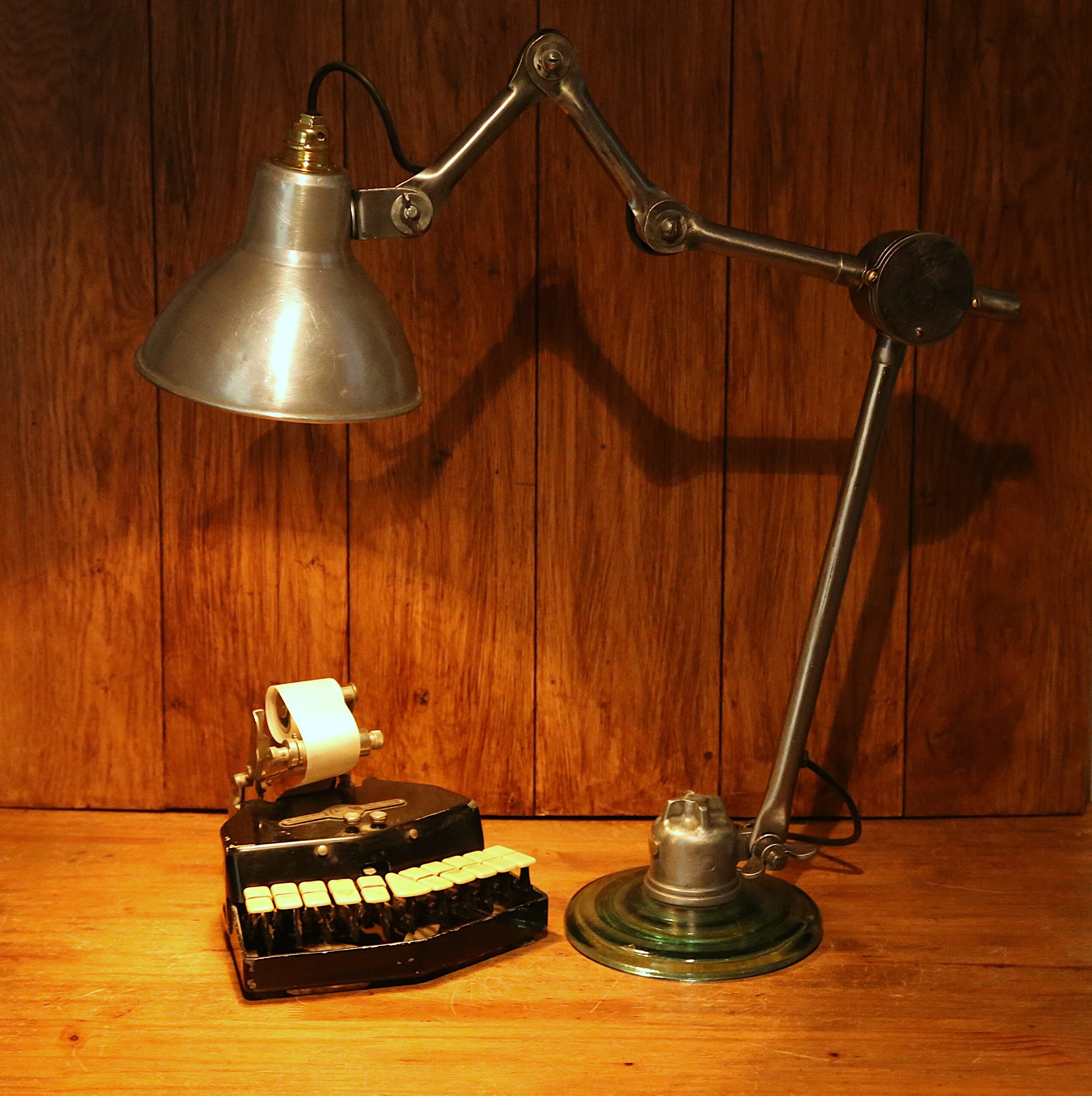 Lampe de bureau articulée style industriel