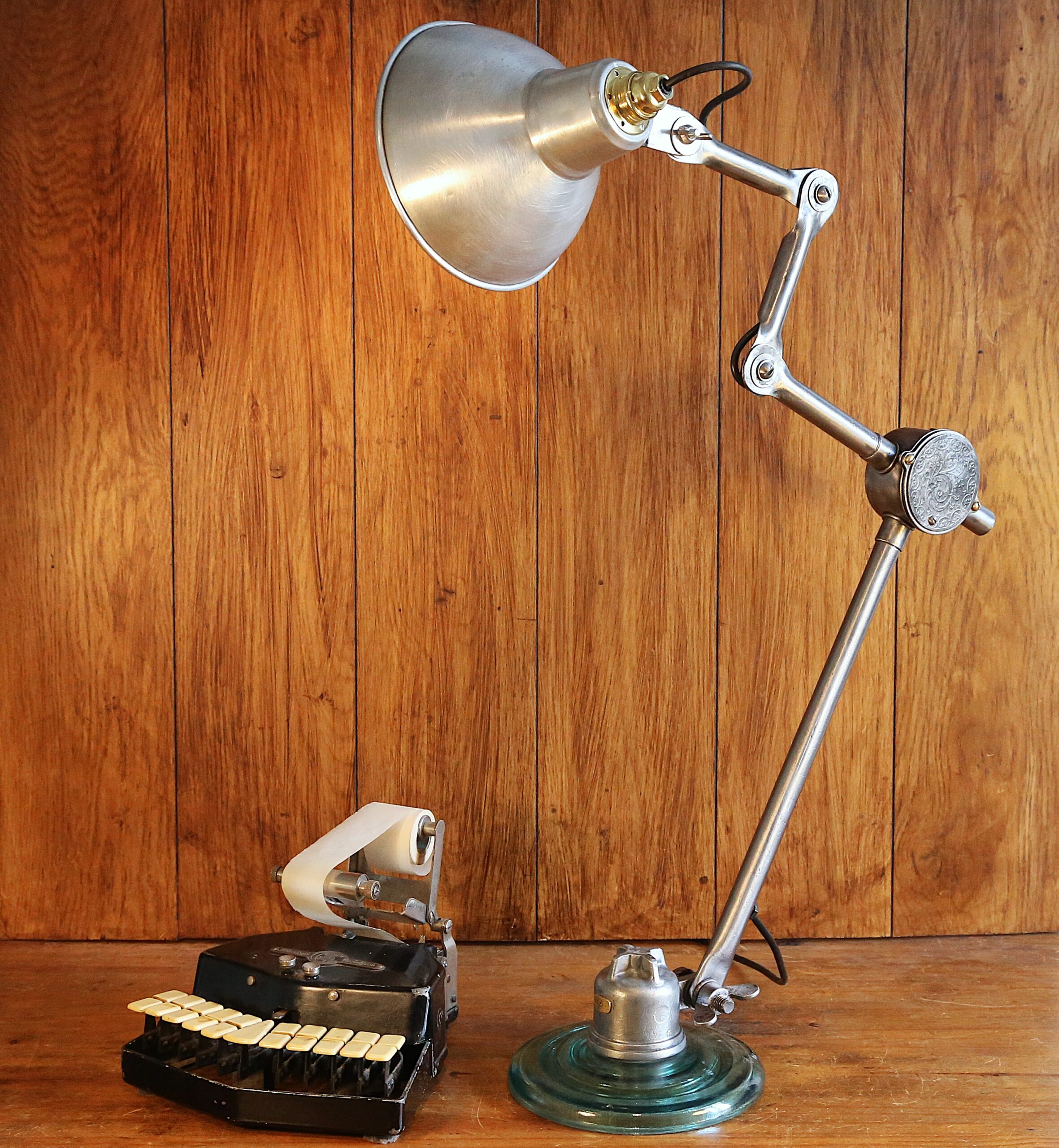 Lampe de bureau articulée style industriel – Image 6