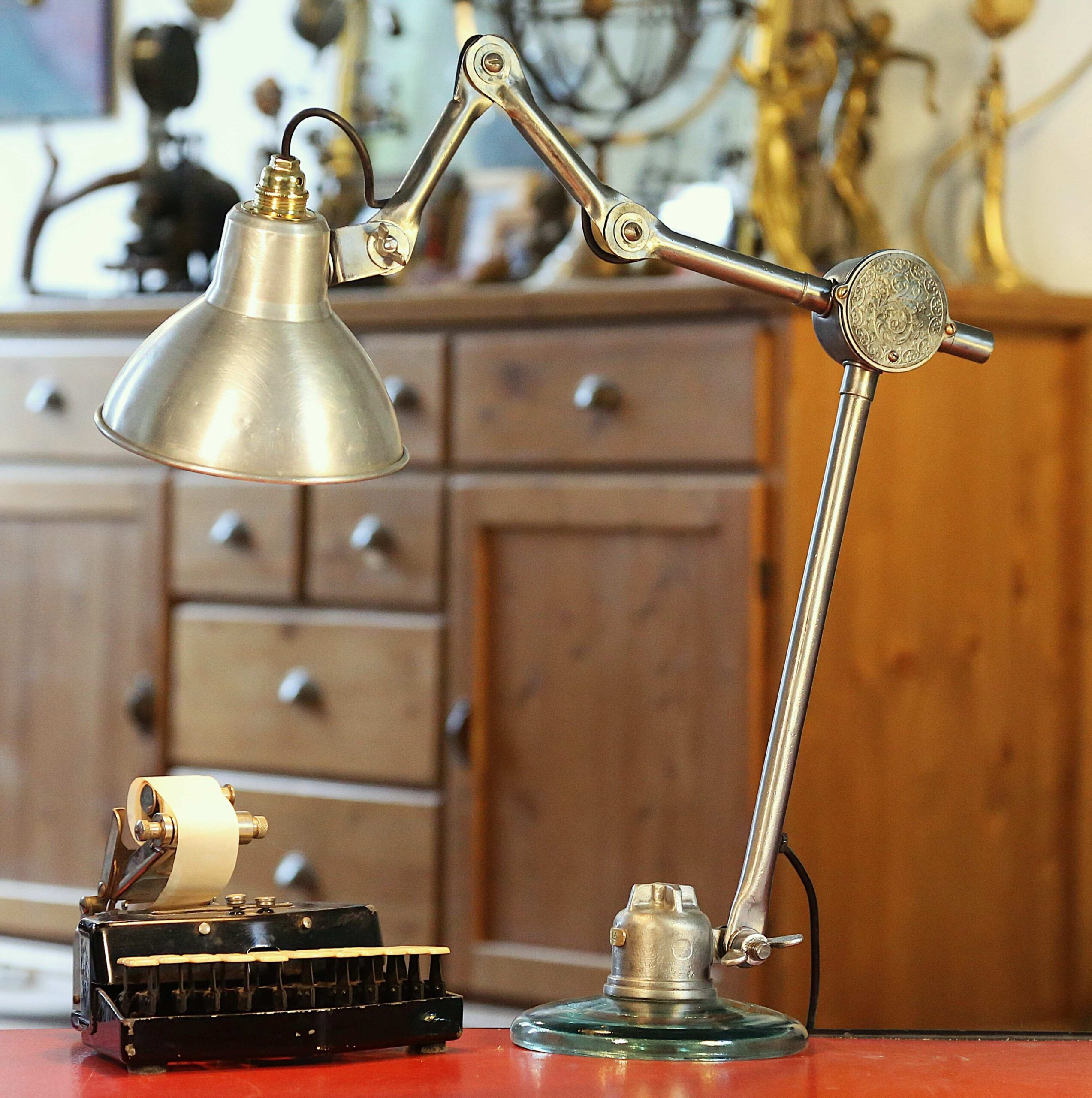 Lampe de bureau articulée style industriel – Image 3