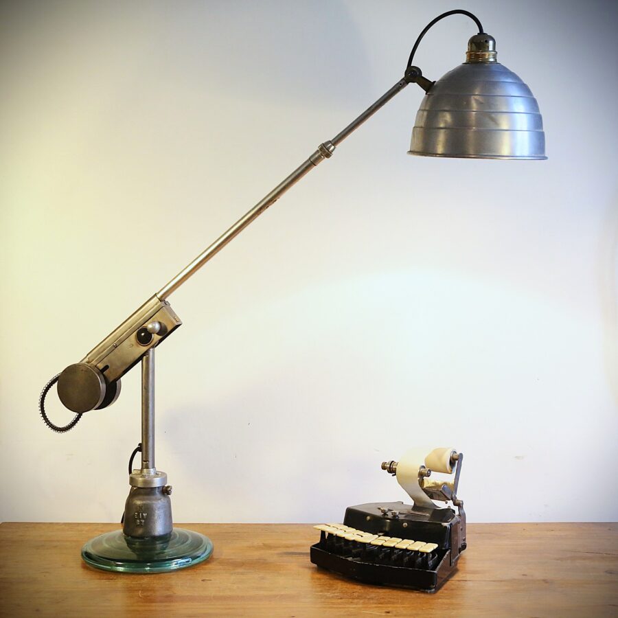 Lampe de bureau articulée style industriel