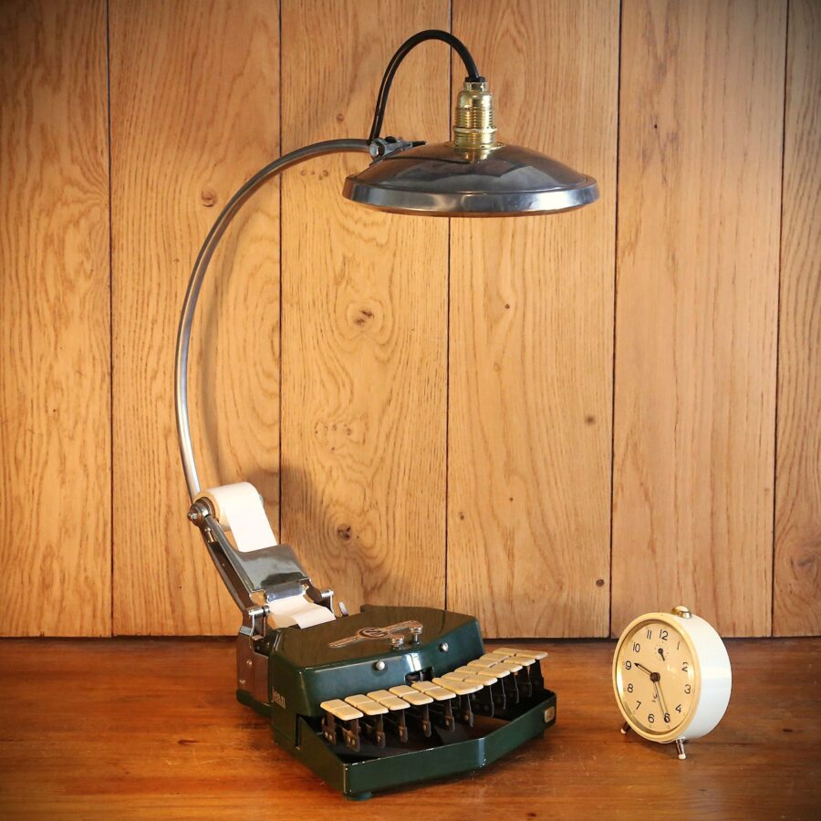 Lampe de bureau machine à écrire vintage