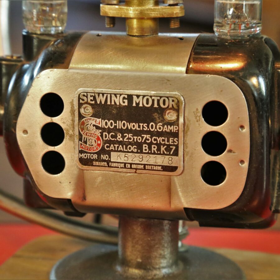 Lampe de bureau Steampunk moteur électrique – Image 3
