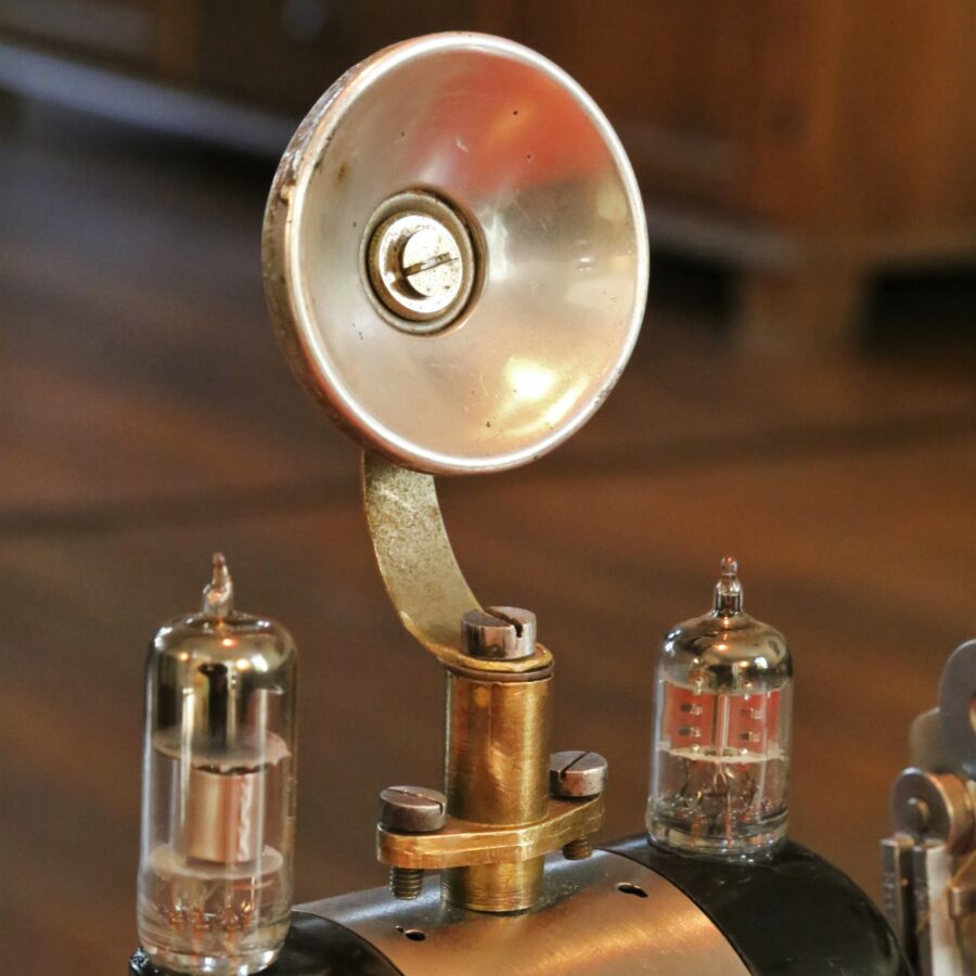Lampe de bureau Steampunk moteur électrique – Image 4