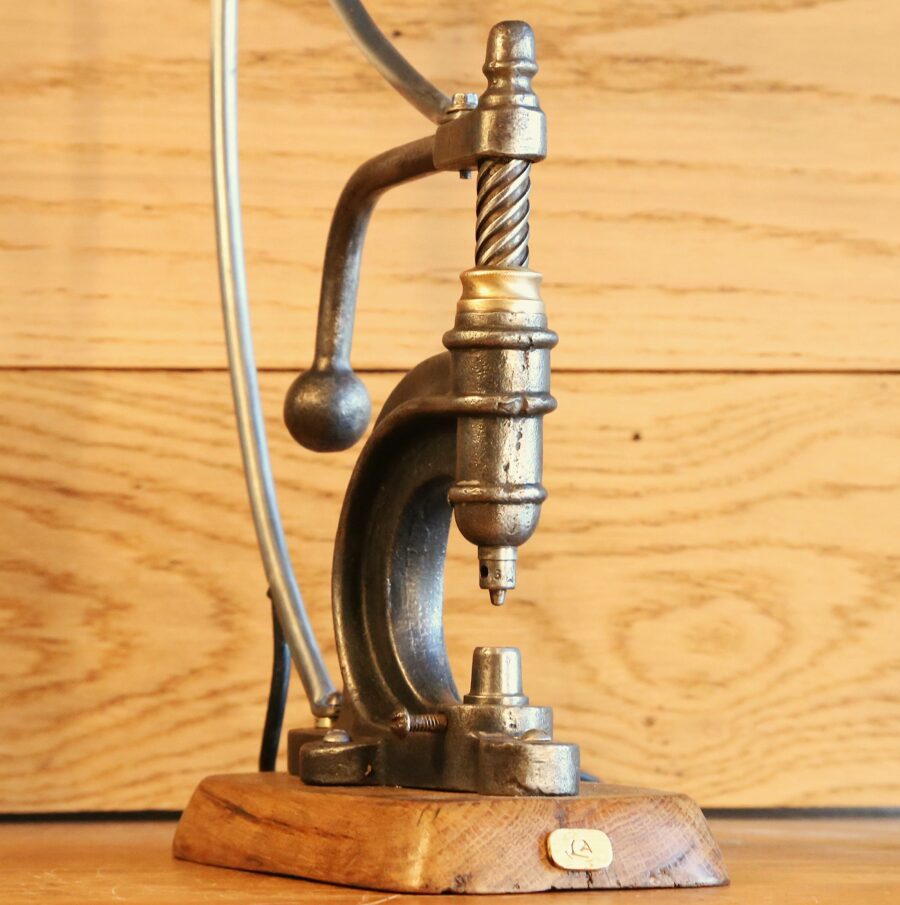 Lampe de métier presse cordonnier – Image 7