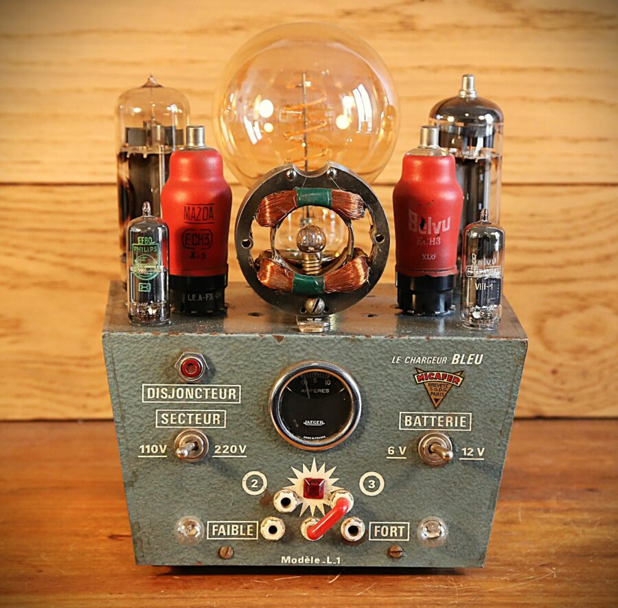 Lampe à poser Steampunk chargeur en métal