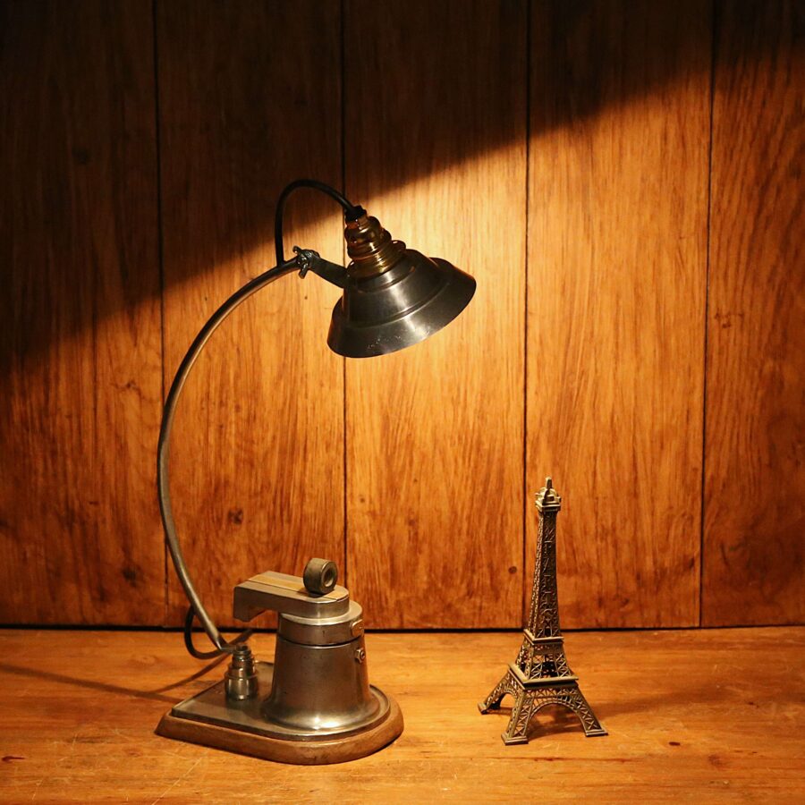 Lampe design Art Déco en métal machine à café expresso vintage