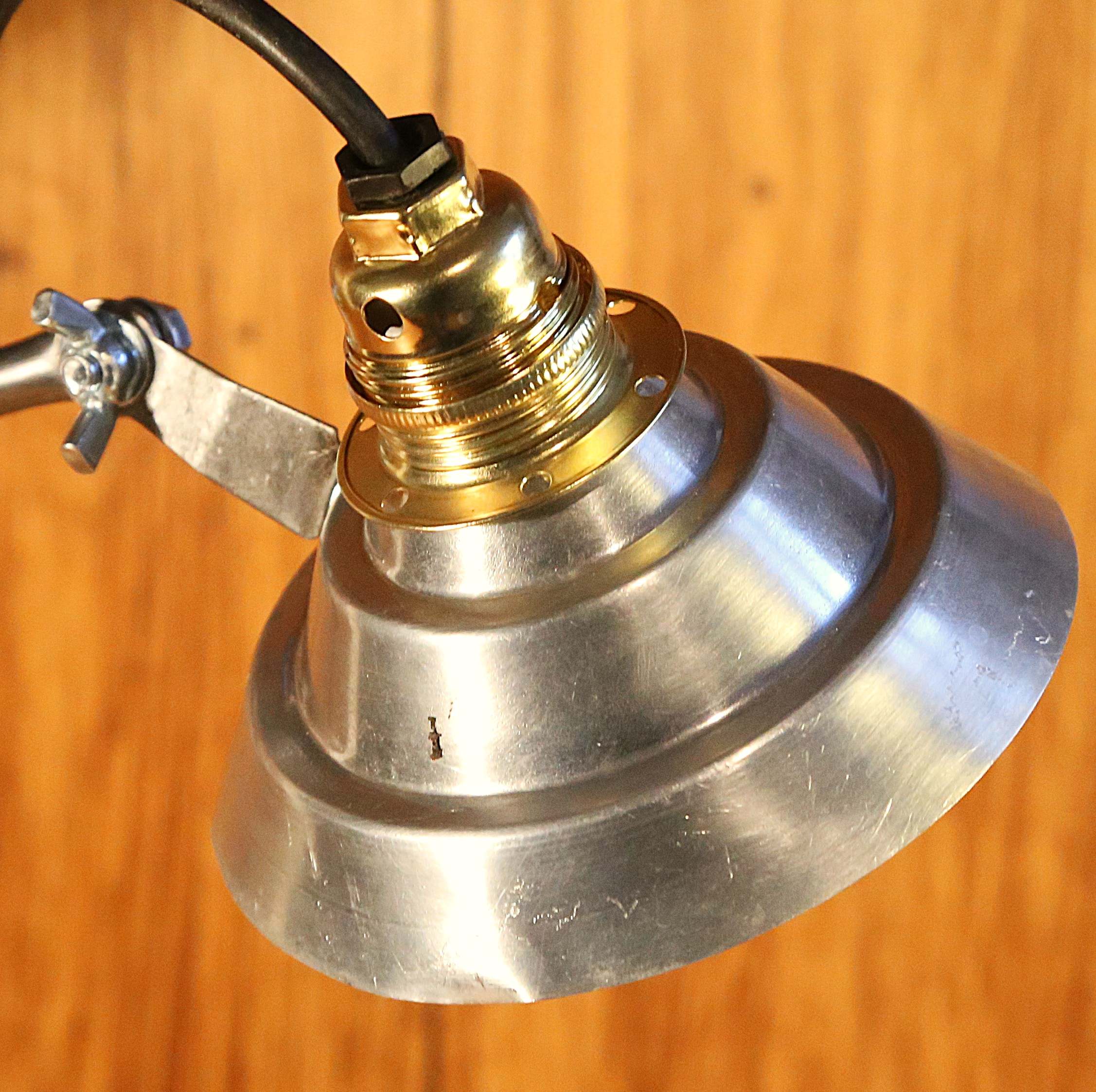 Lampe design Art Déco en métal – Image 4