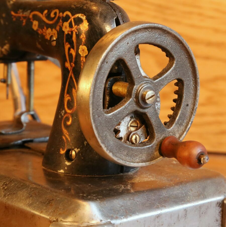 Lampe machine à coudre Art Déco – Image 3