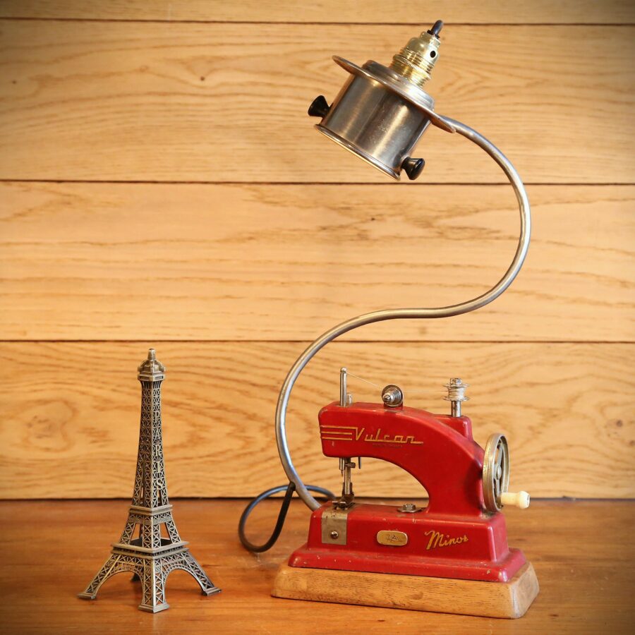 Lampe machine à coudre vintage