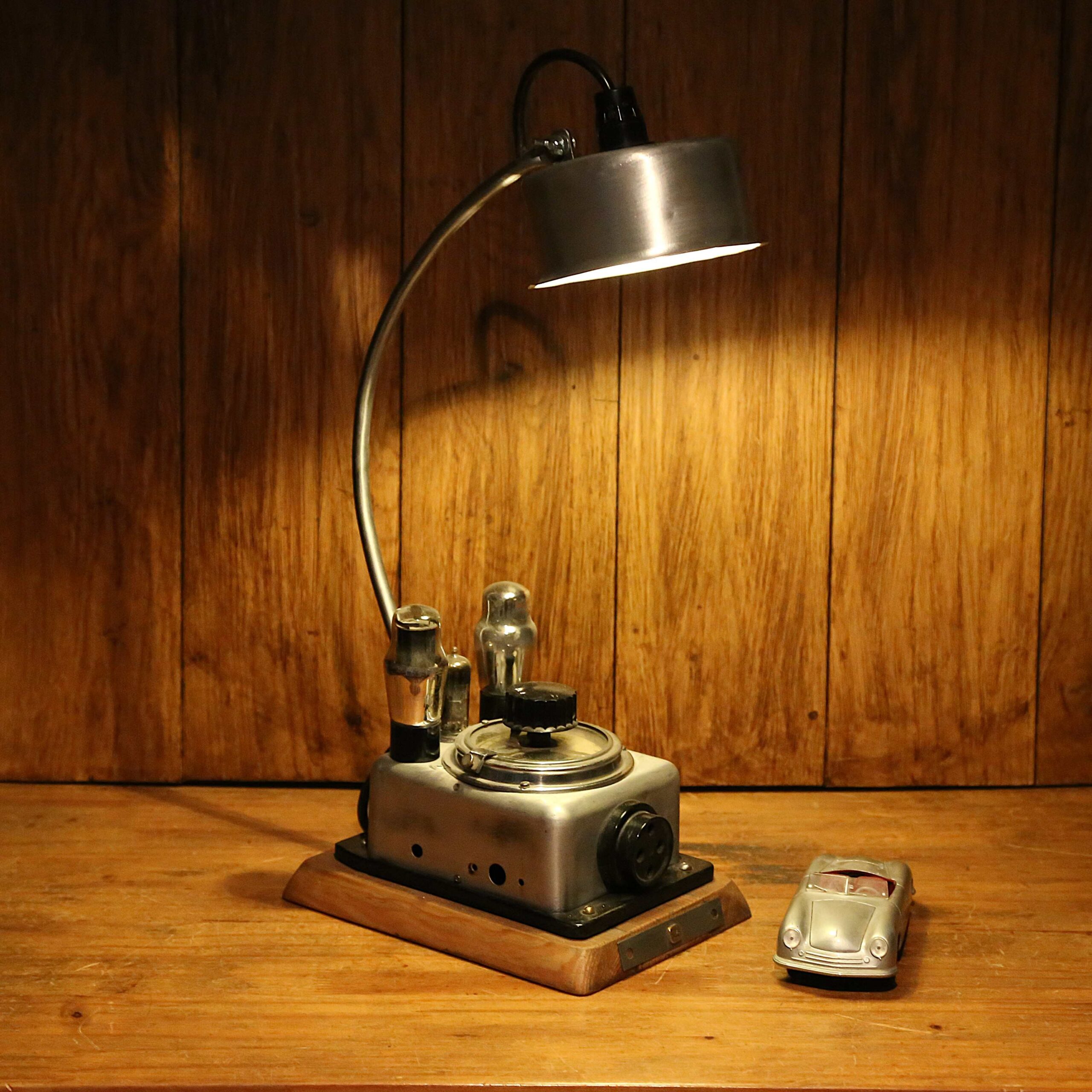 Lampe minuteur vintage bakélite métal