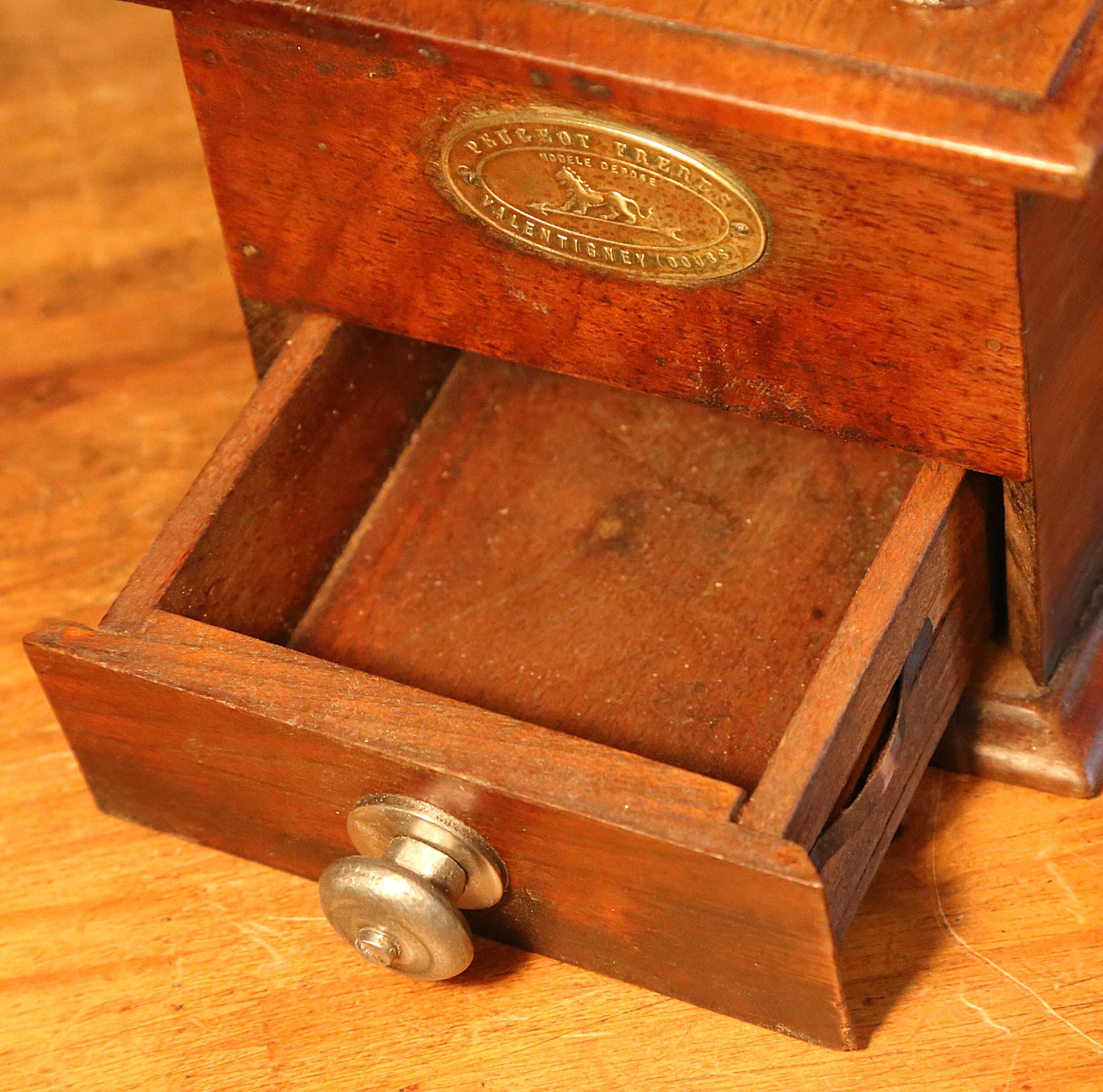 Lampe moulin à café vintage Peugeot – Image 6