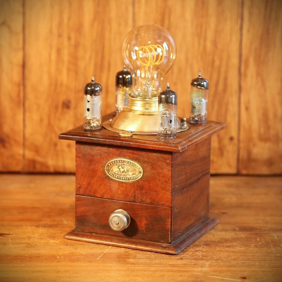 Lampe moulin à café vintage Peugeot