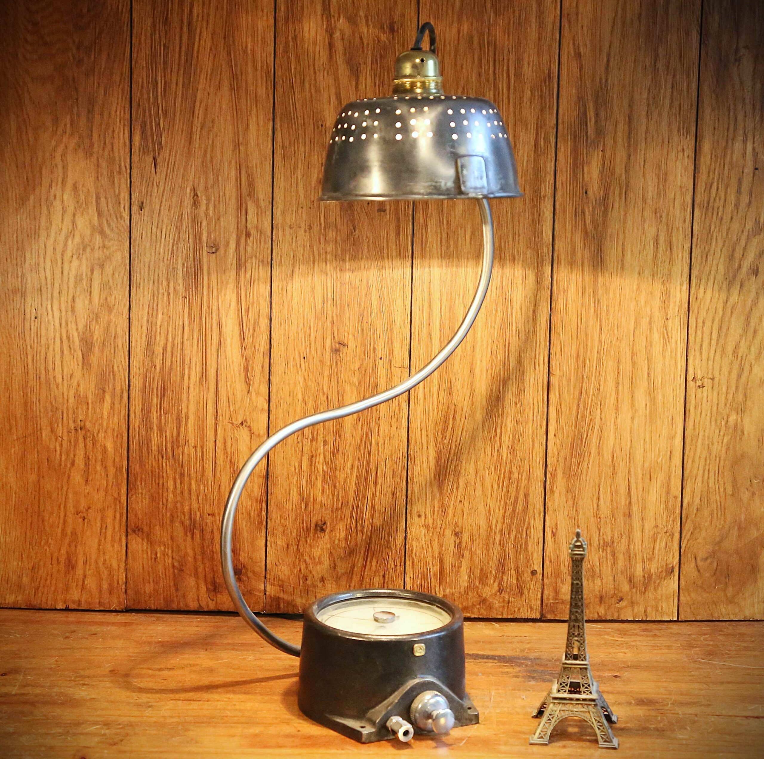 Lampe récup manomètre industriel