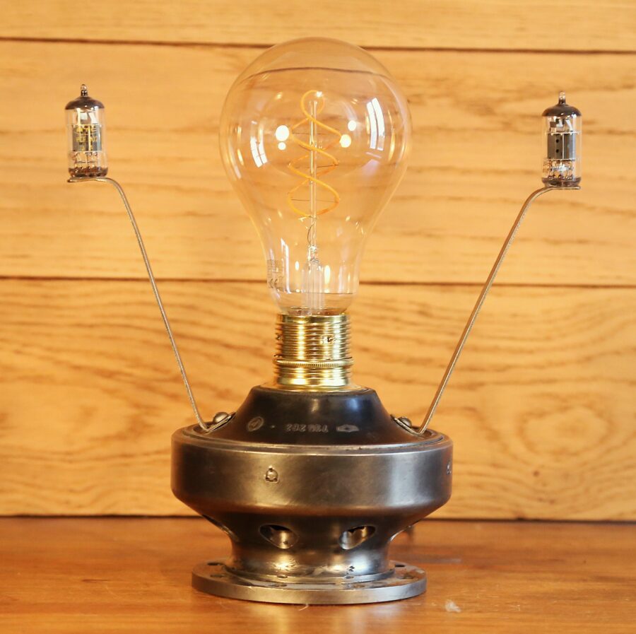 Lampe récup métal déco industrielle