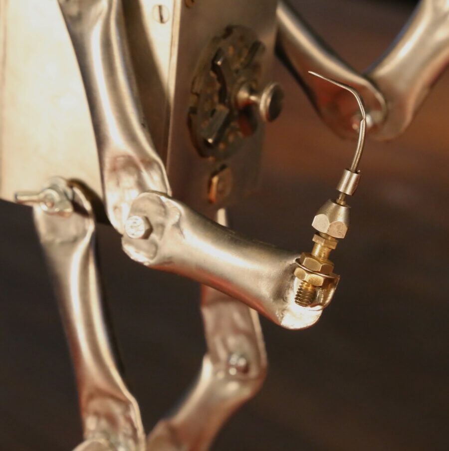 Lampe robot articulé en métal – Image 6