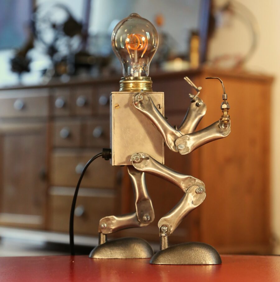 Lampe robot articulé en métal – Image 7