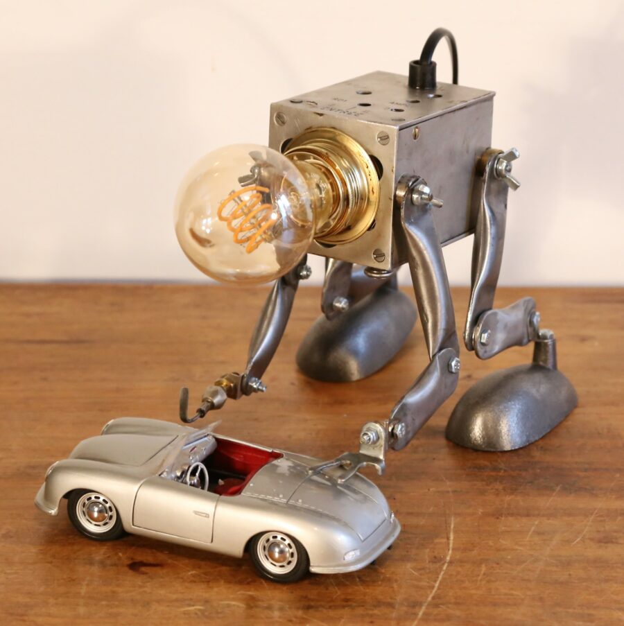 Lampe robot articulé en métal – Image 10